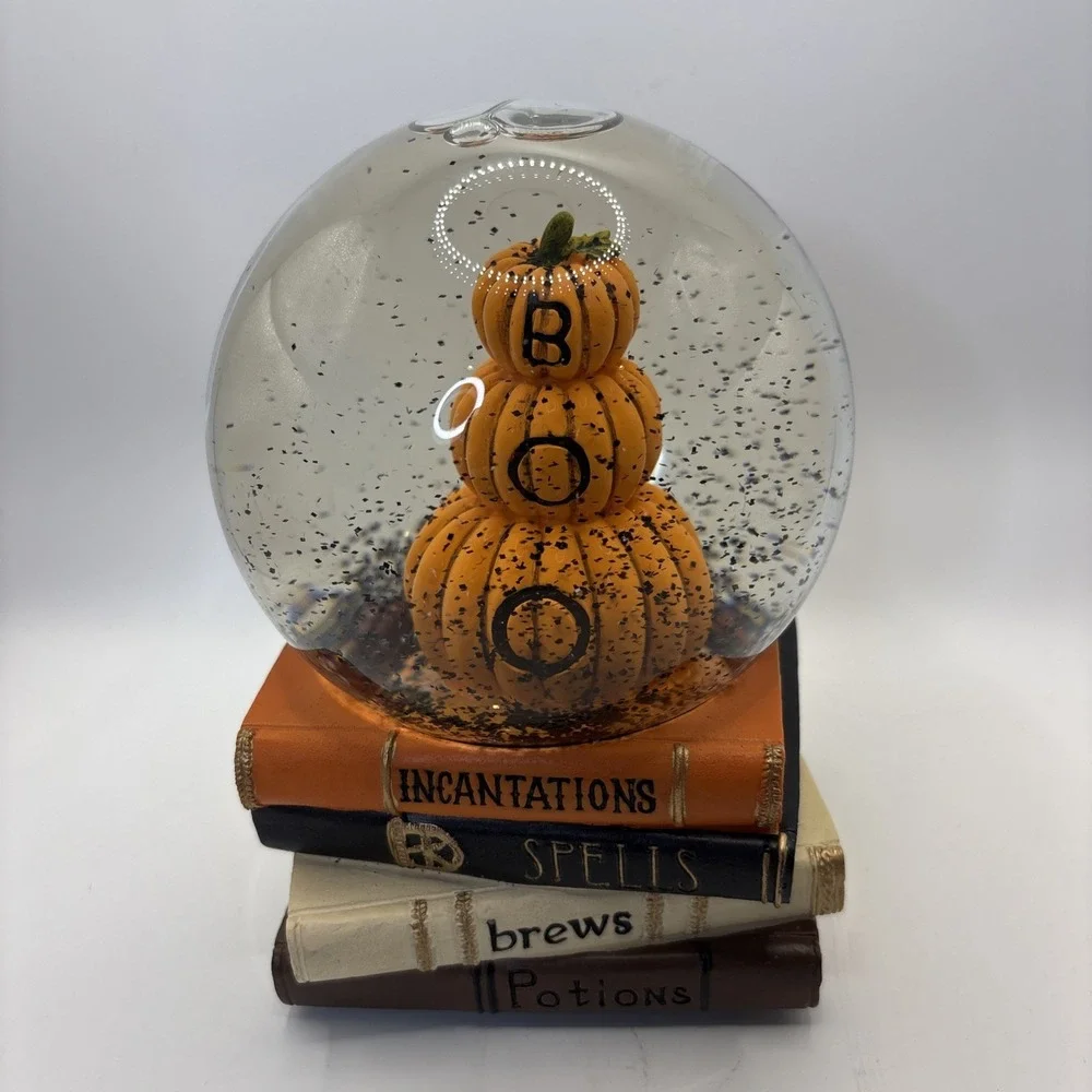 Halloween Musical Snow Globe Stacked Orange Pumpkins BOO Spell‎ Books Decor